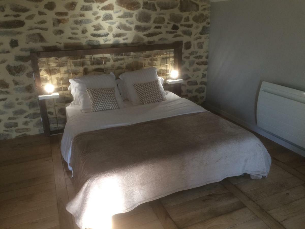 La Chambre Montbrault Fleurigne Luaran gambar