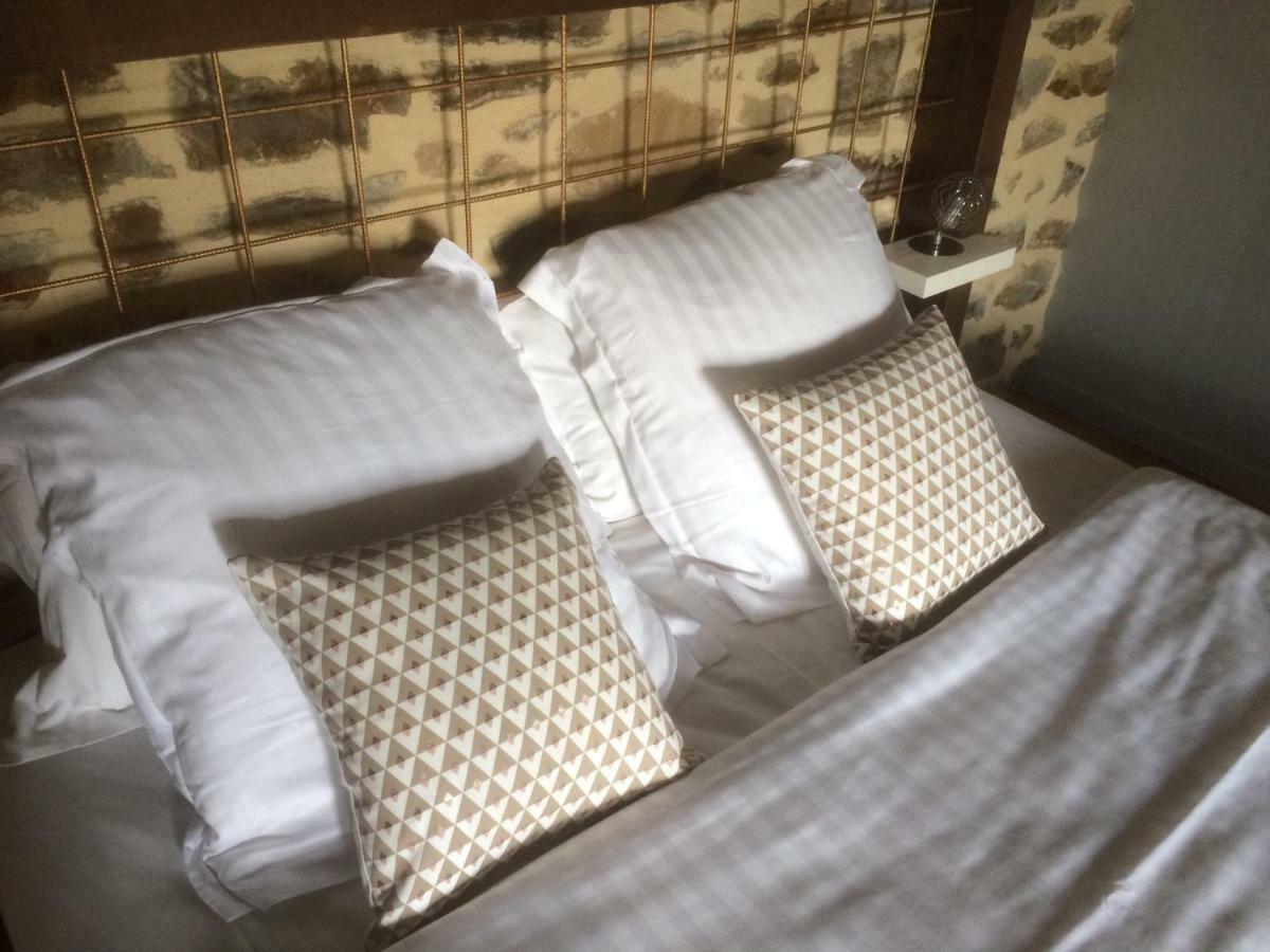 La Chambre Montbrault Fleurigne Luaran gambar