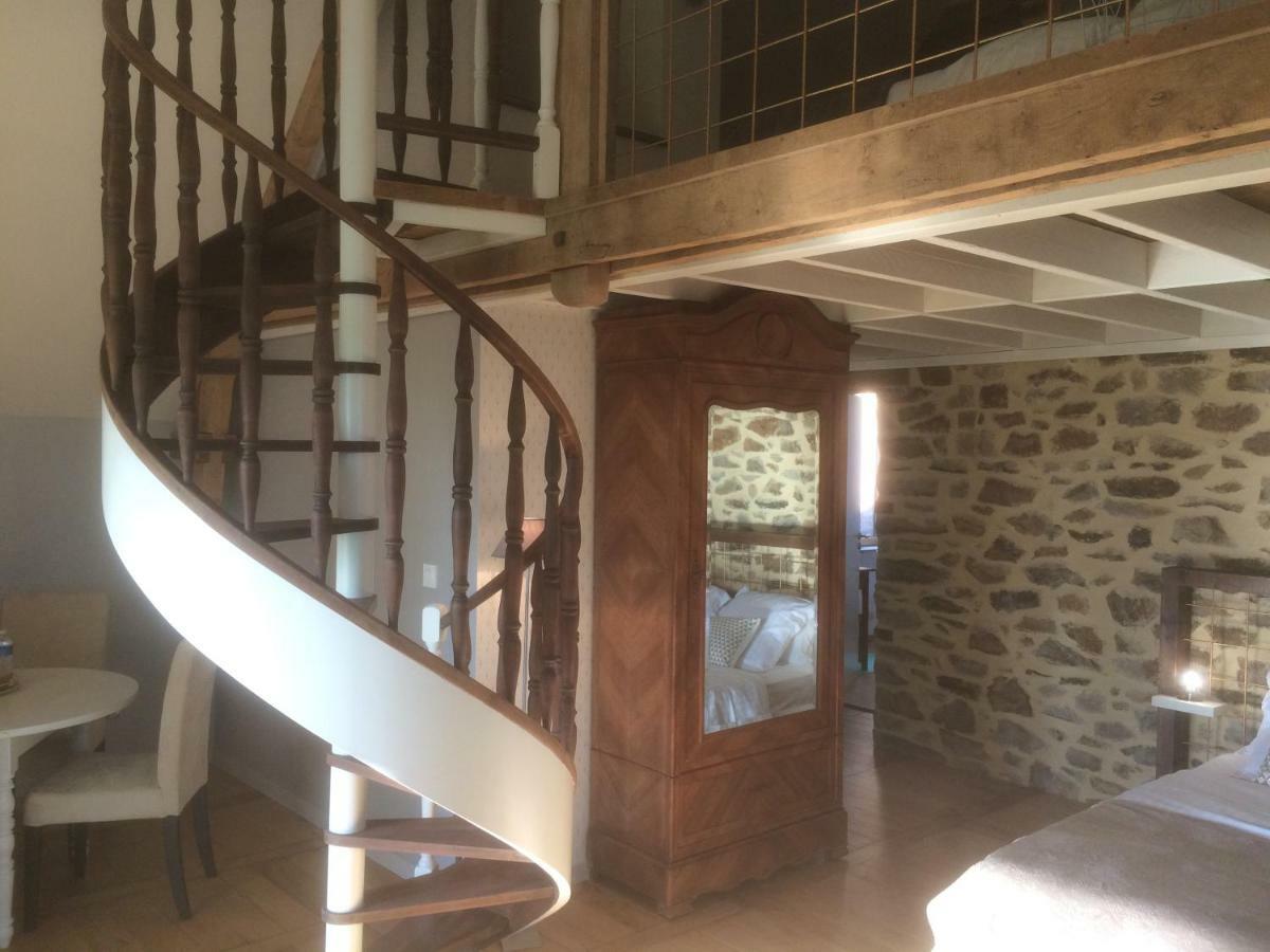La Chambre Montbrault Fleurigne Luaran gambar